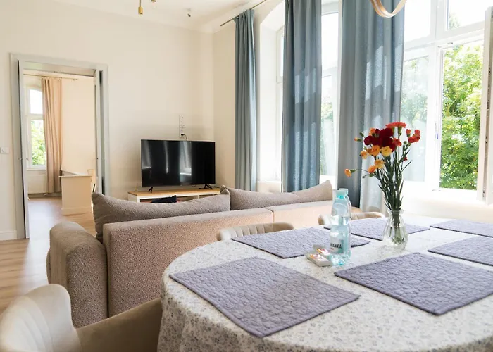 Sea-Park Family Apartment